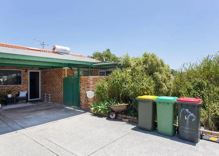 Maylands Riverside City Retreat