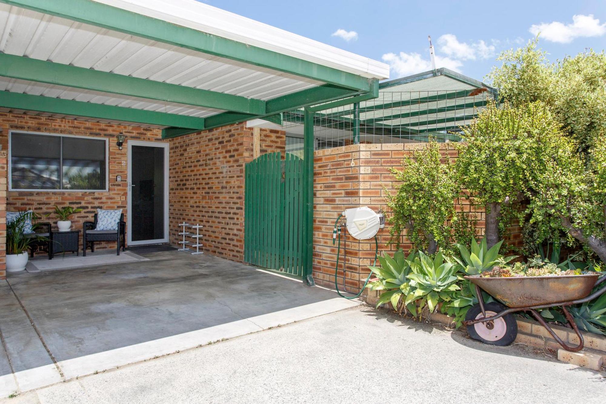 Maylands Riverside Retreat Apartment