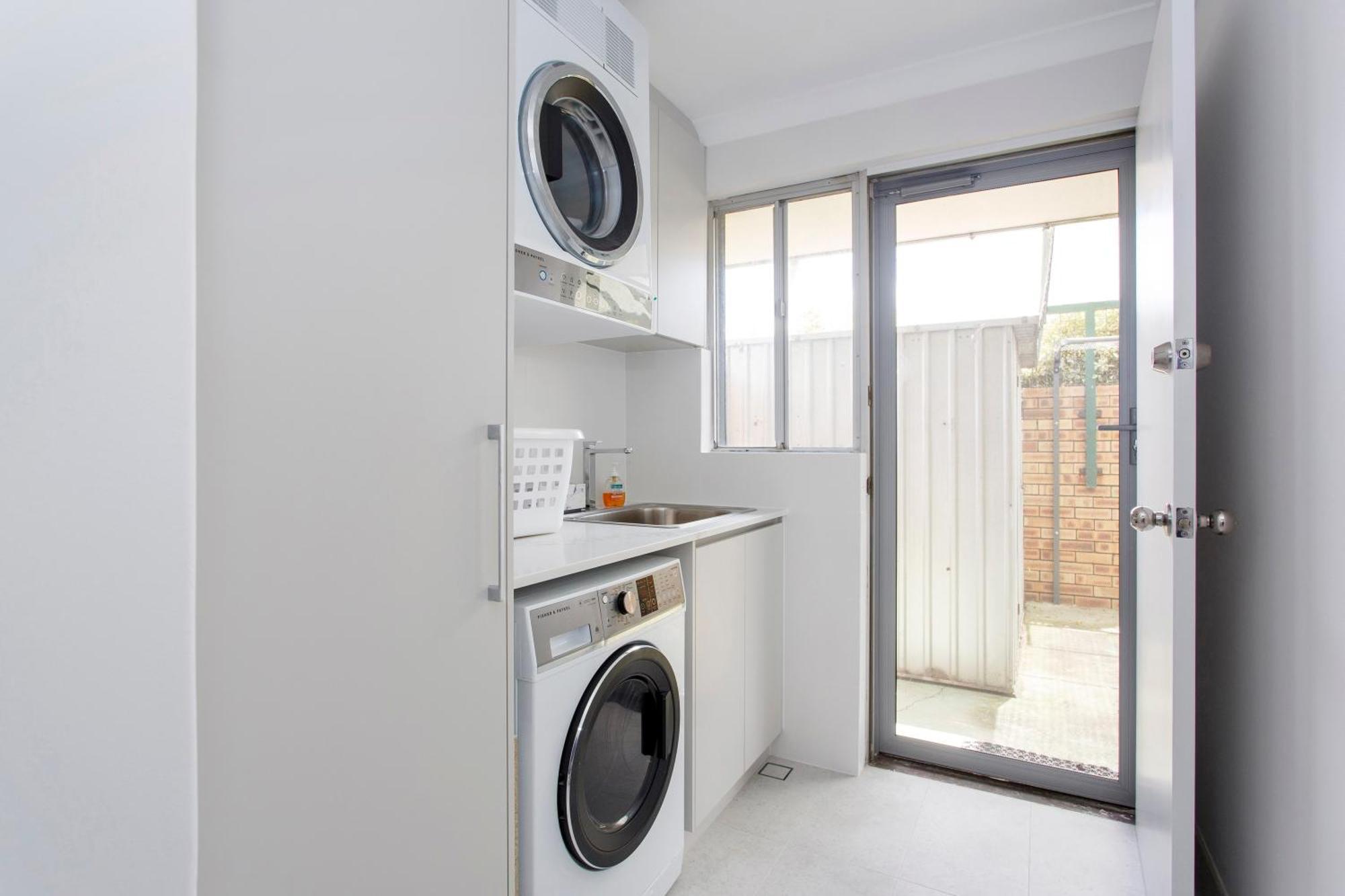 Maylands Riverside Retreat *