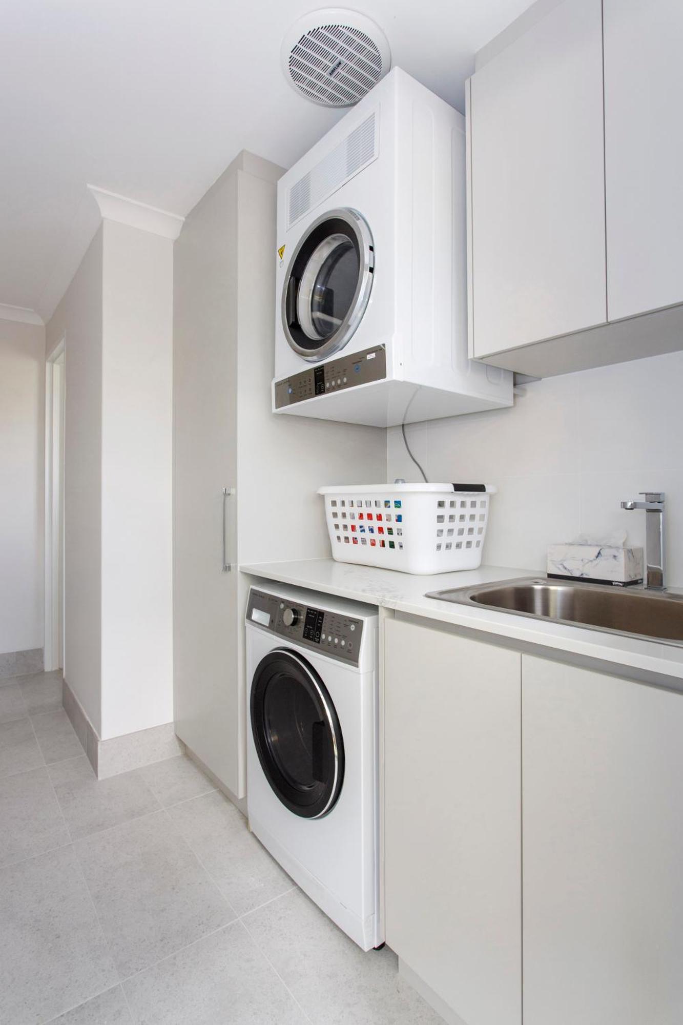 Maylands Riverside Retreat *