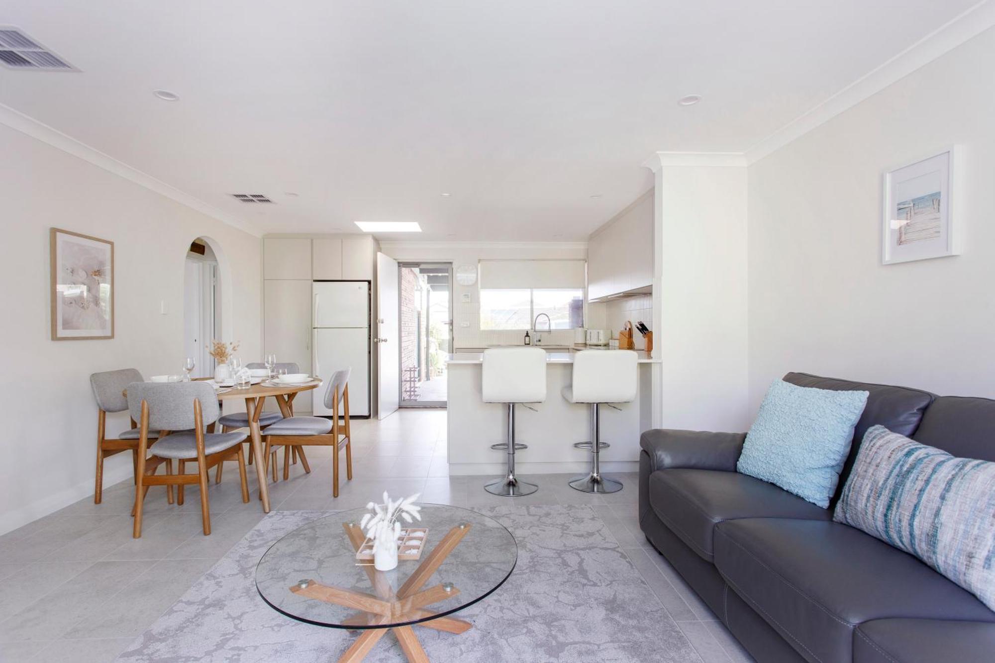Maylands Riverside Retreat * Perth