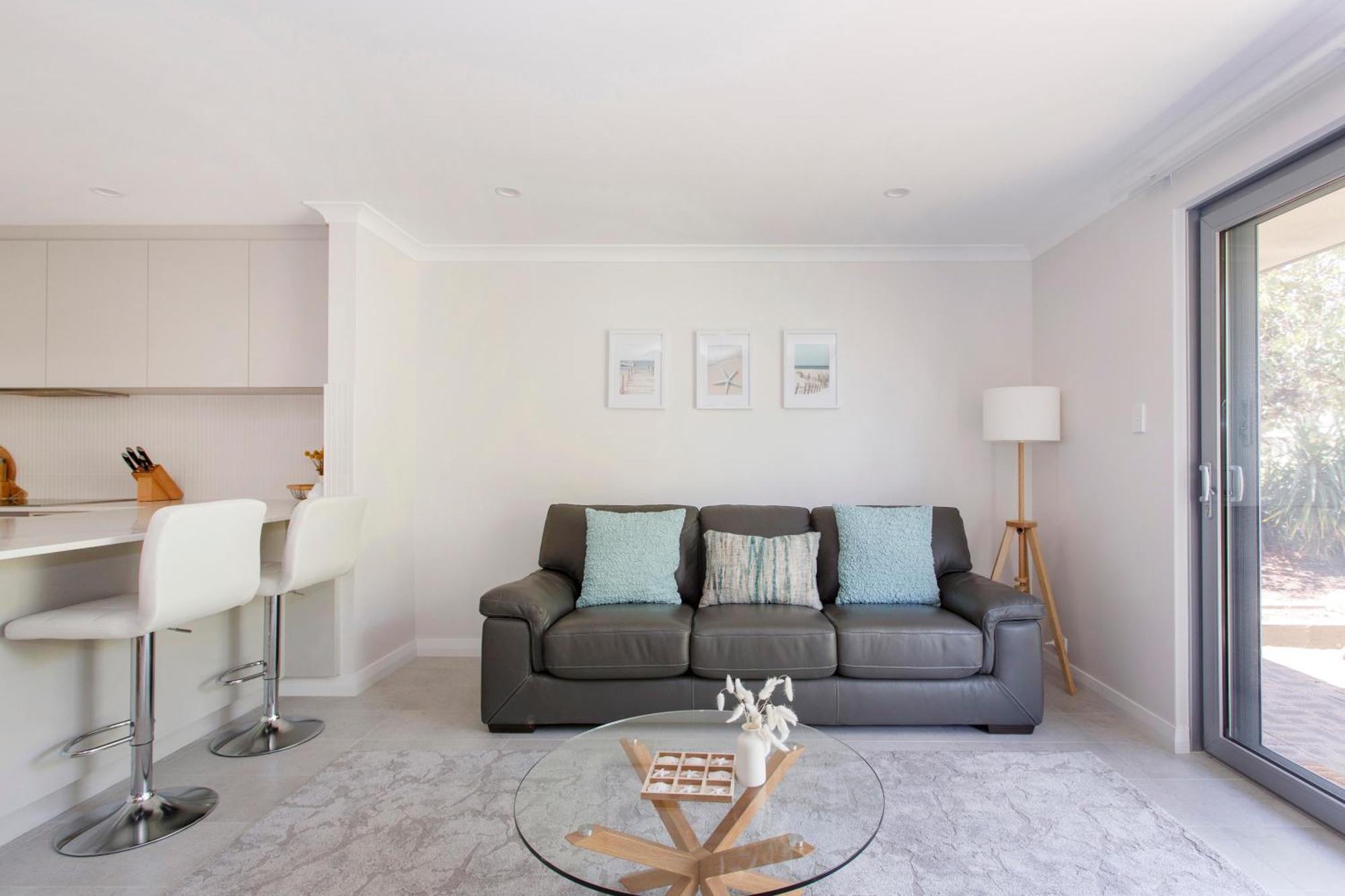 Apartment Maylands Riverside Retreat
