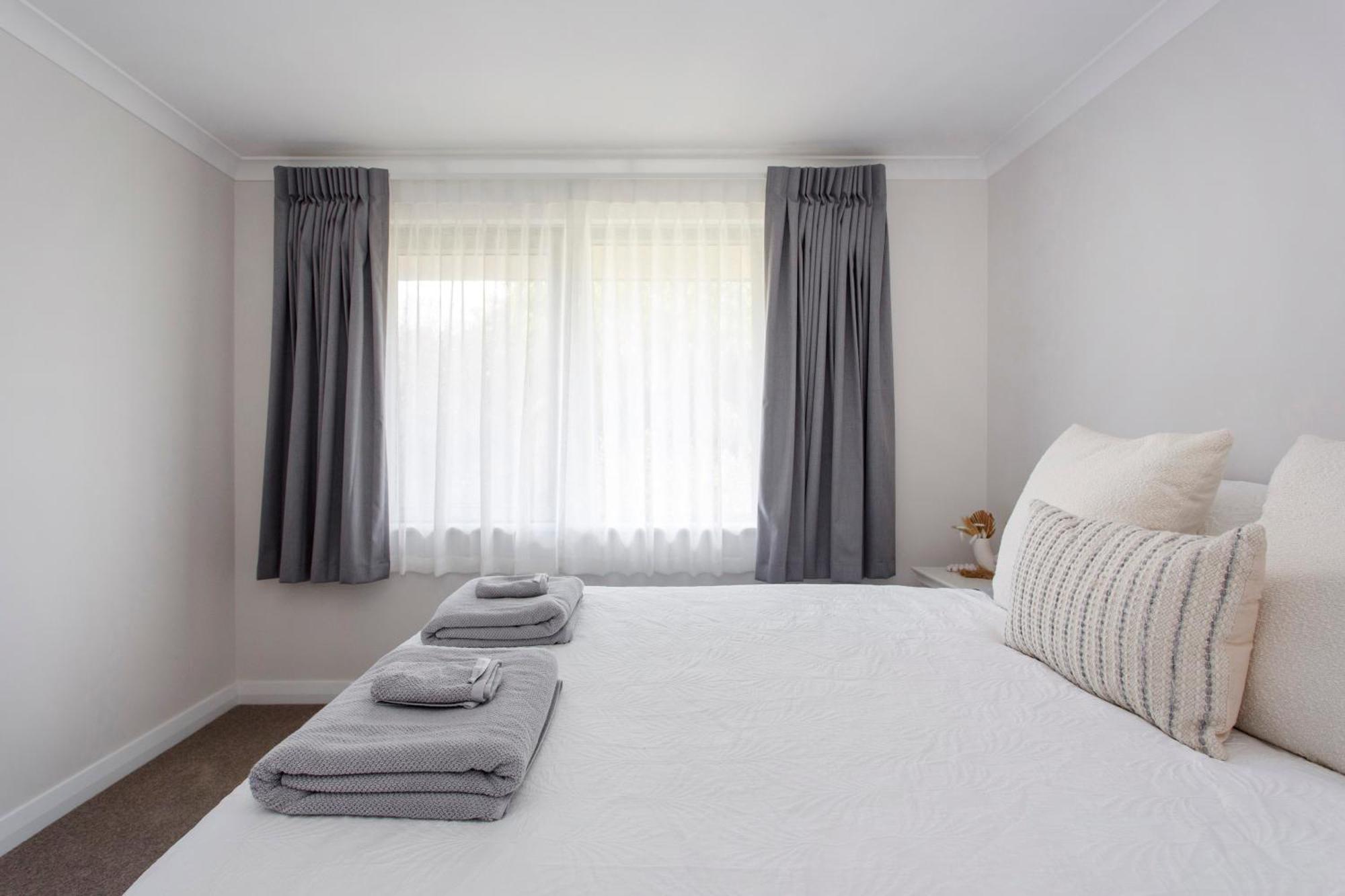 Apartment Maylands Riverside Retreat